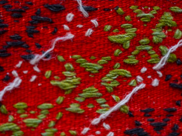 Ręcznie haftowane detale